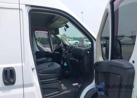 2017 Ram Promaster 2500 High Roof 136 Wb z USA, uszkodzony, nr VIN 3C6TRVCG0HE528706